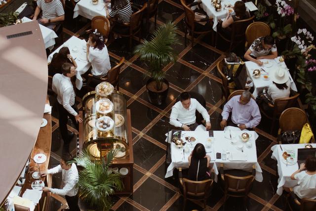 Restoran Hizmetleri Türleri: Hangi Tarzı Kullanmalısınız?