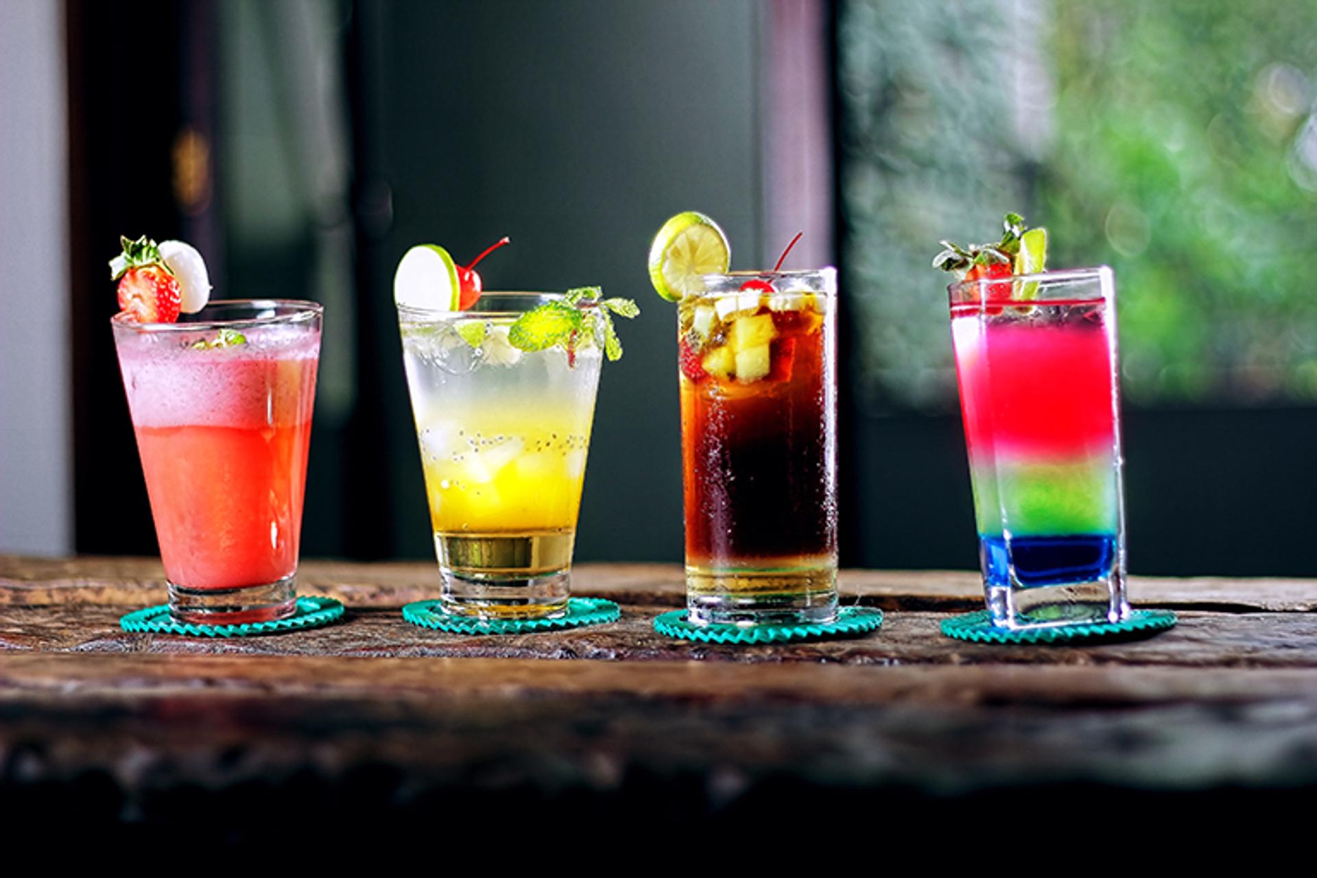 bar drinkar cocktails