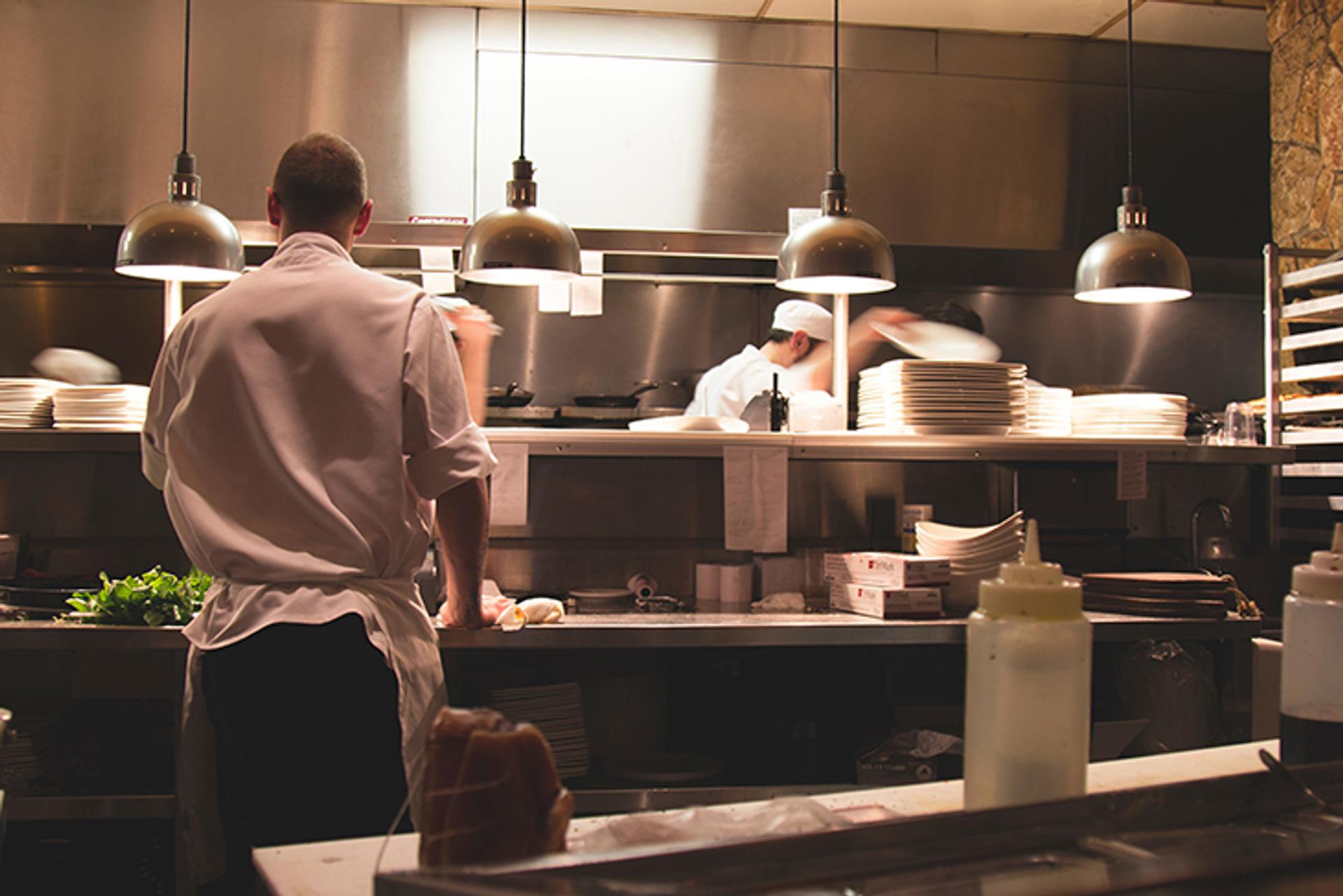 cozinheiros no trabalho