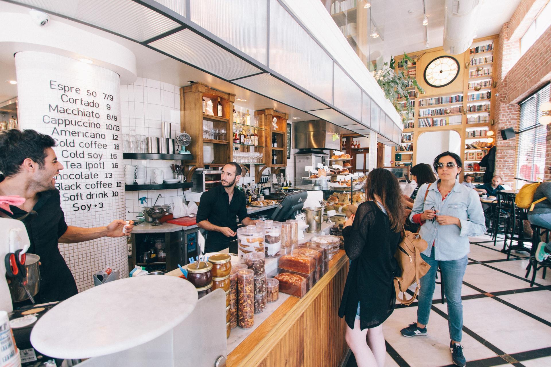  Clientes de cafetería