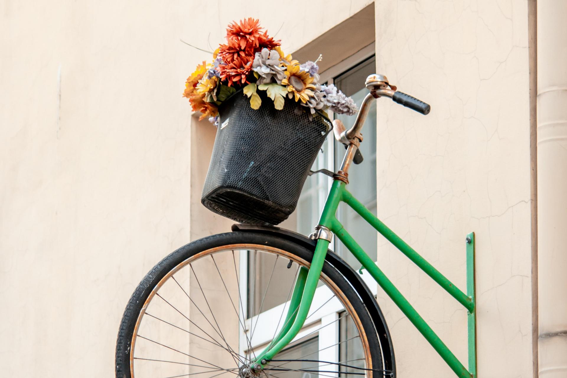 Decorazione creativa con una bicicletta