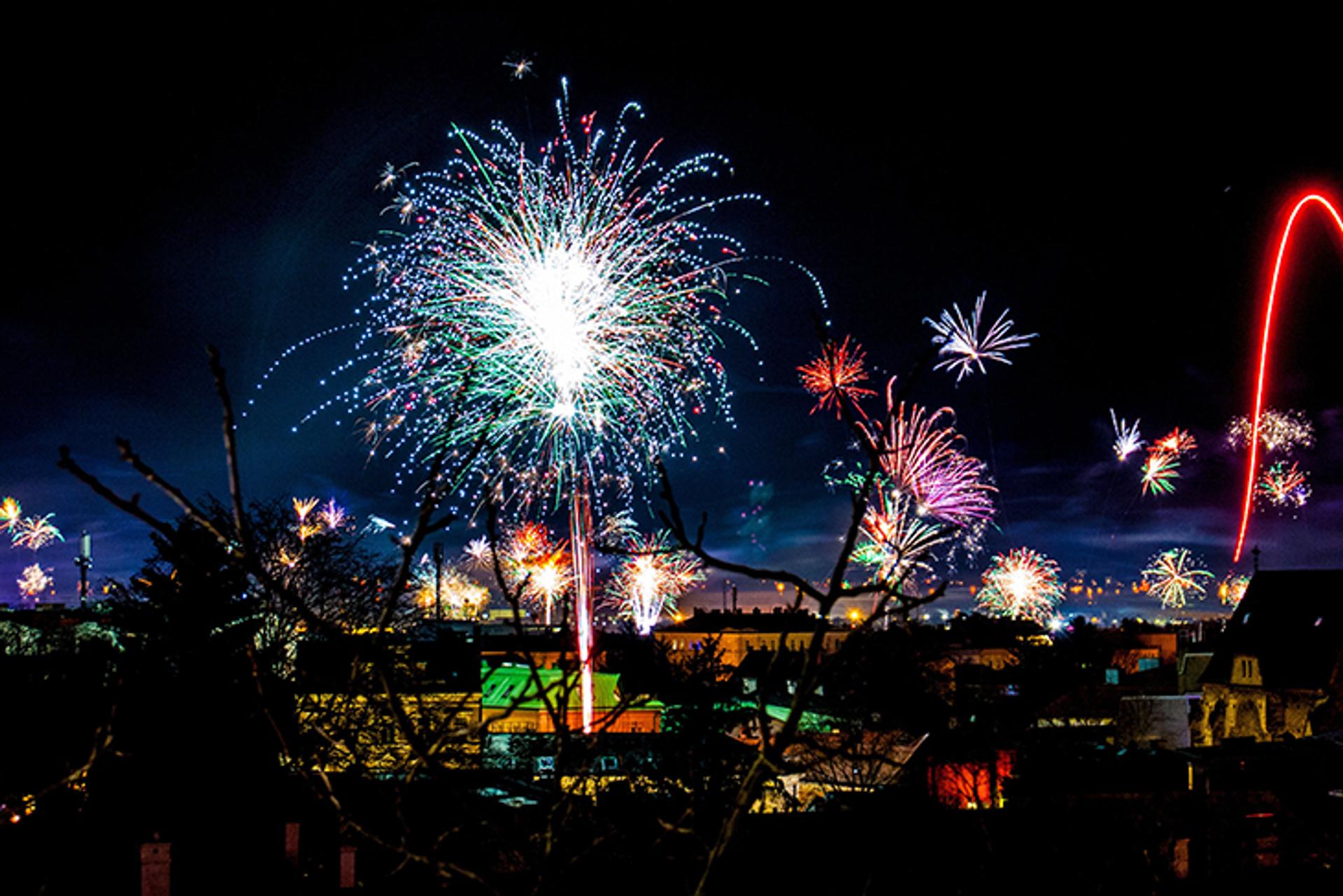 Feuerwerk Sommerferien Feier