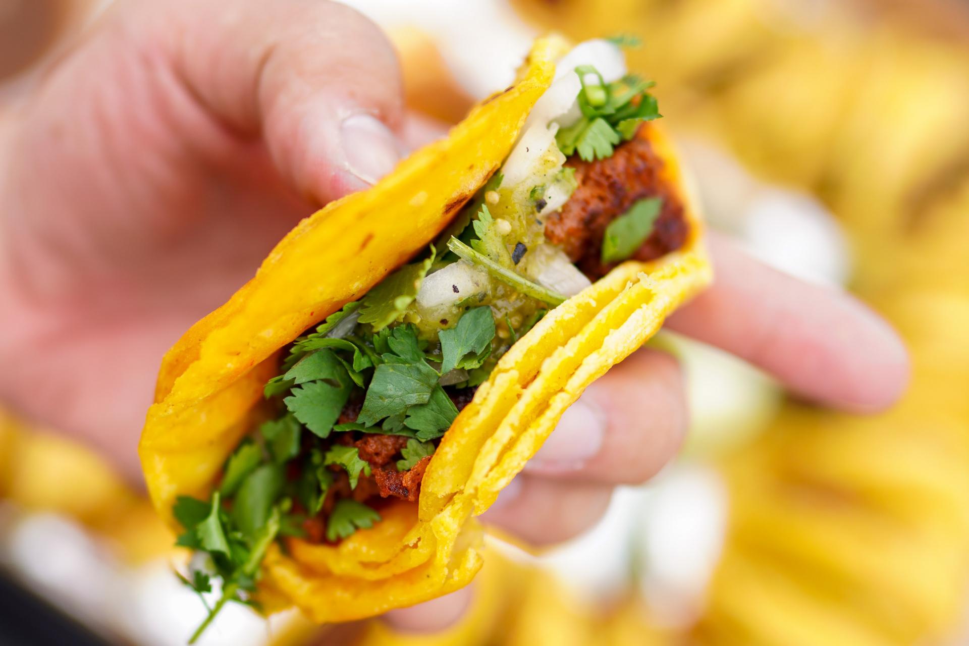 taco de food truck e outros pratos simples