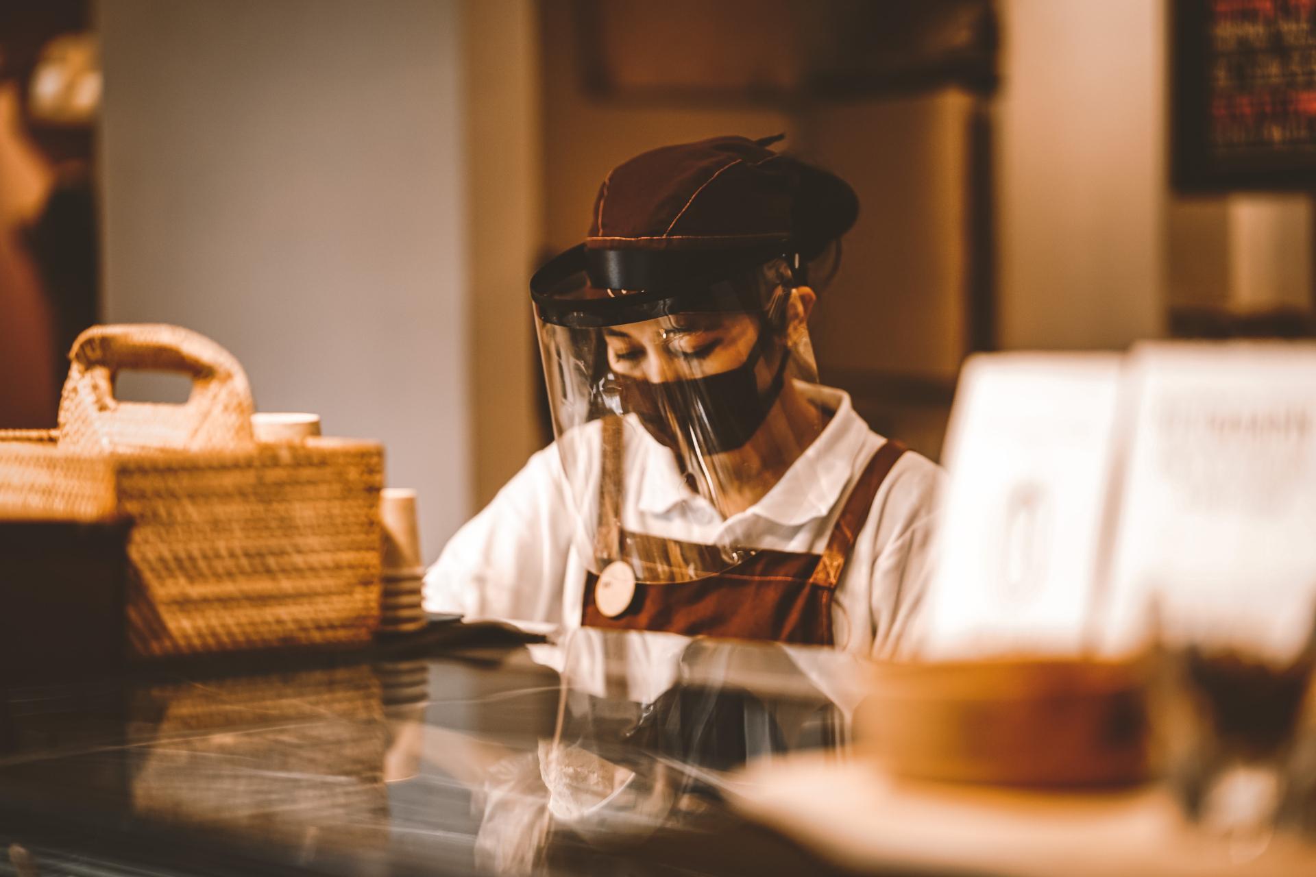 Restaurant safety mask