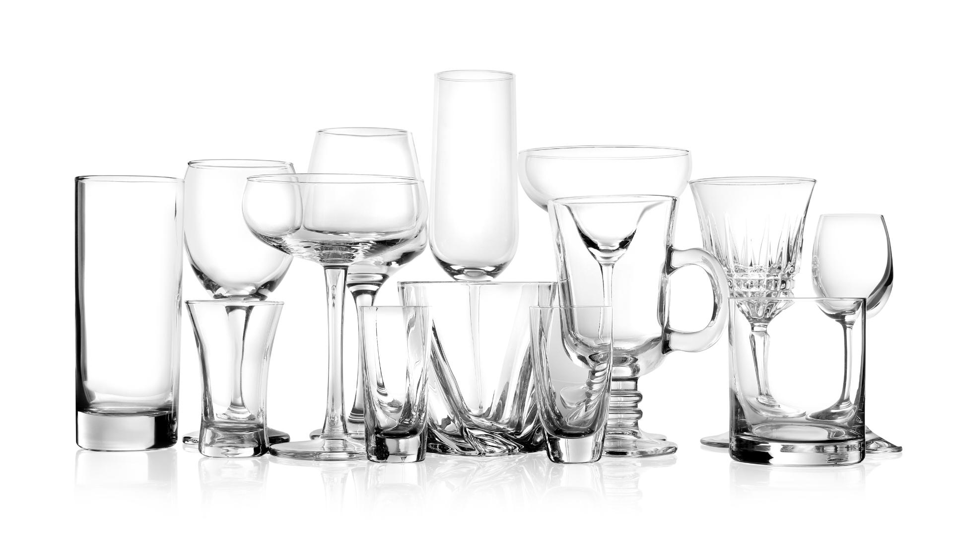 glassware that would be at a bar