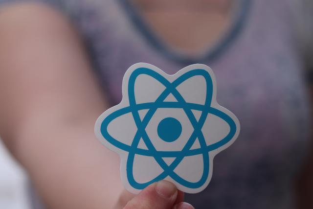 A Comparison of Libraries for React App Translation